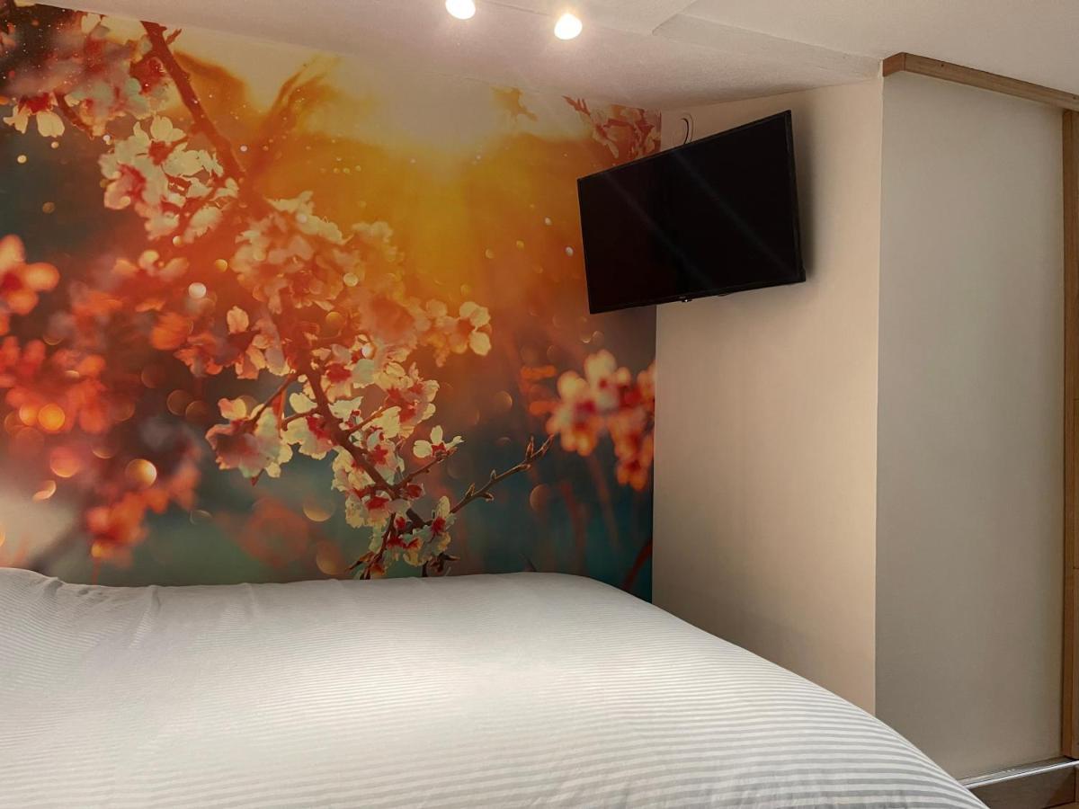 Bed&Breakfast vanNienke Tersoal Buitenkant foto